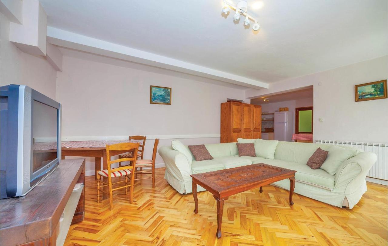 7 Bedroom Pet Friendly Home In Crni Kal Crni Kal  Kültér fotó