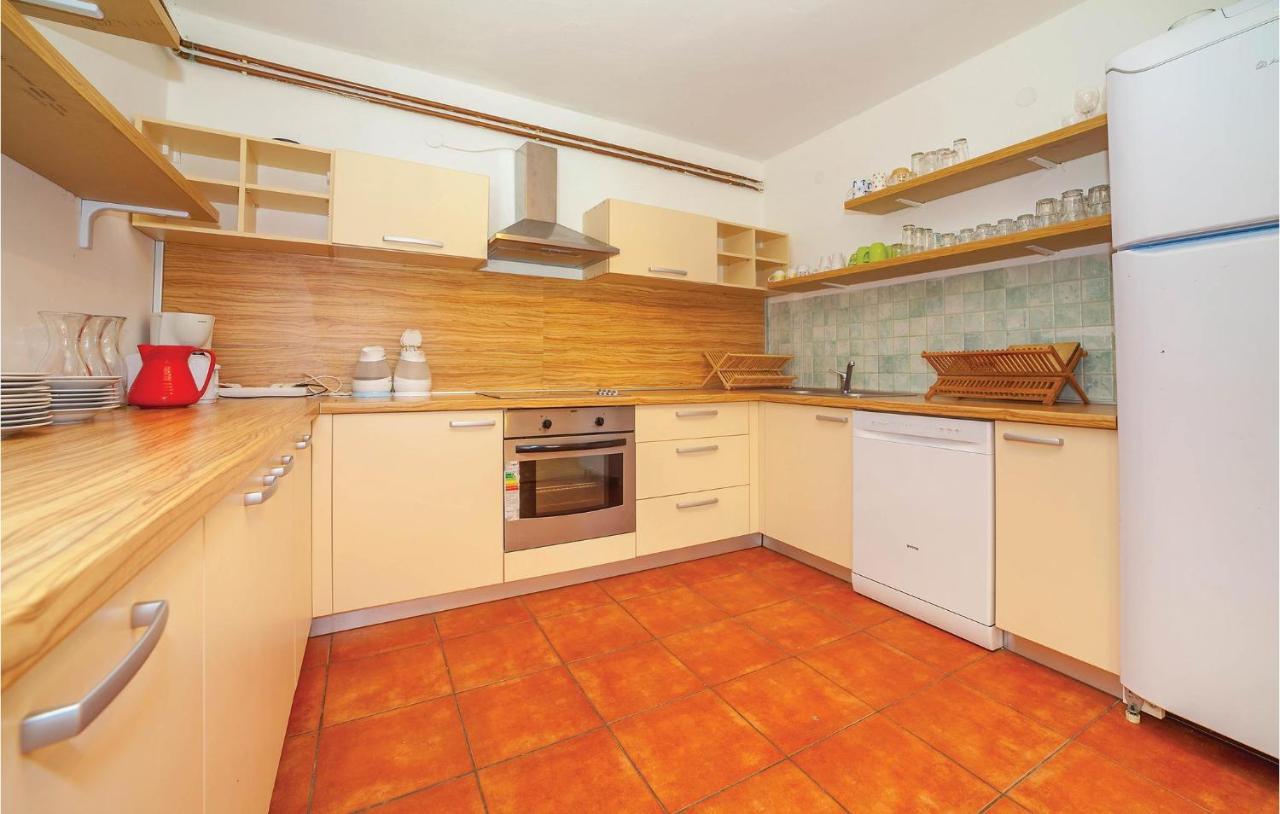 7 Bedroom Pet Friendly Home In Crni Kal Crni Kal  Kültér fotó