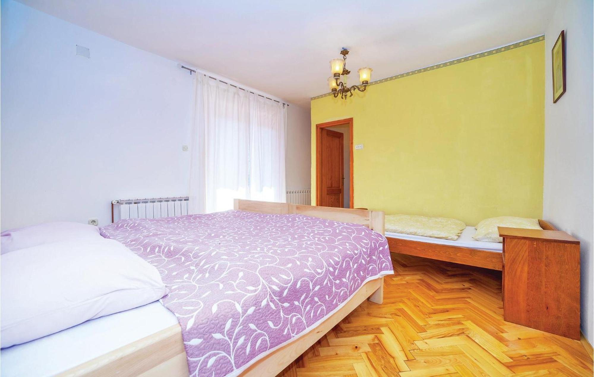 7 Bedroom Pet Friendly Home In Crni Kal Crni Kal  Kültér fotó