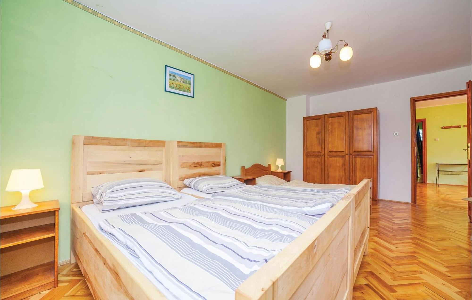 7 Bedroom Pet Friendly Home In Crni Kal Crni Kal  Kültér fotó