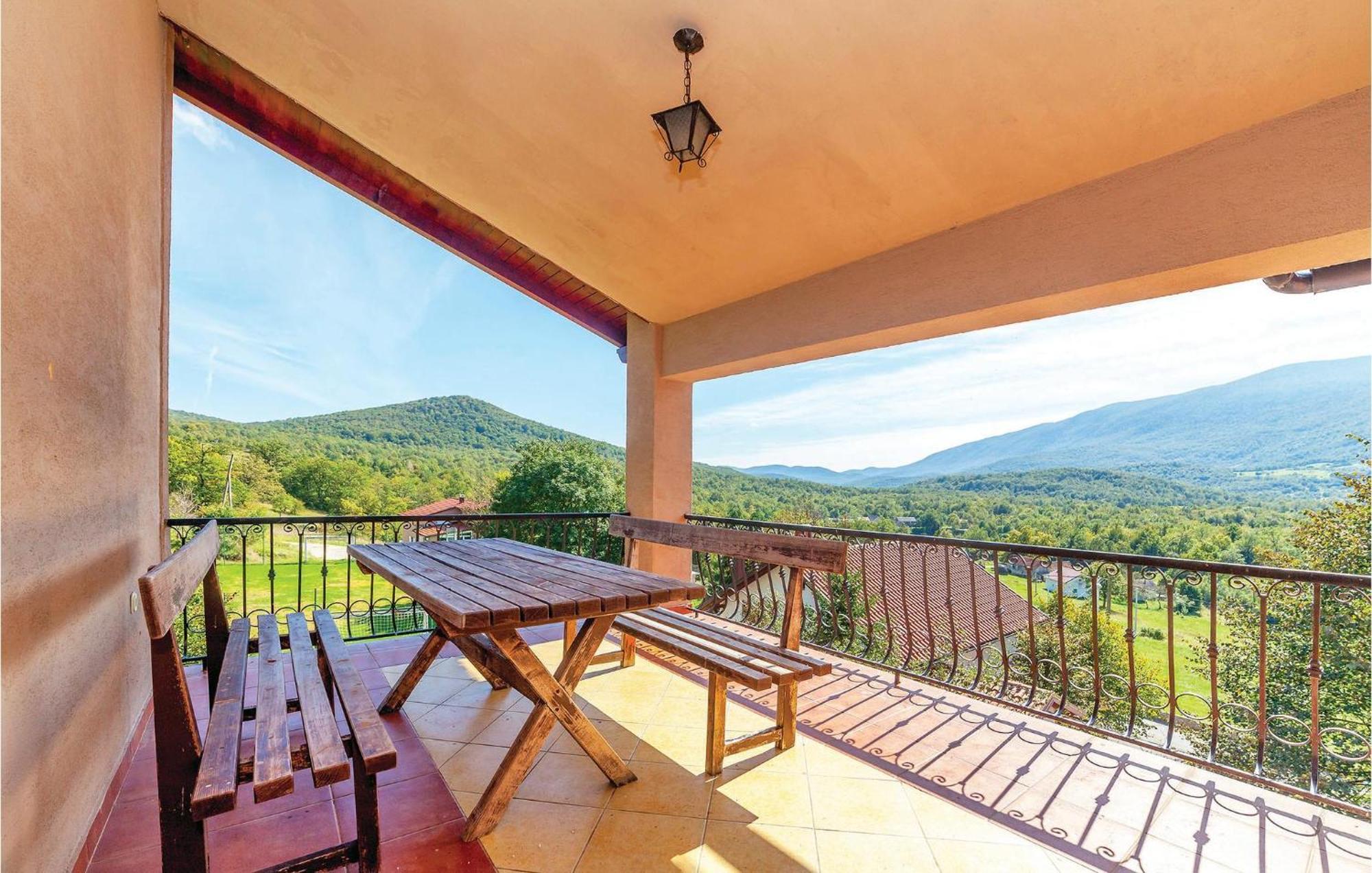 7 Bedroom Pet Friendly Home In Crni Kal Crni Kal  Kültér fotó