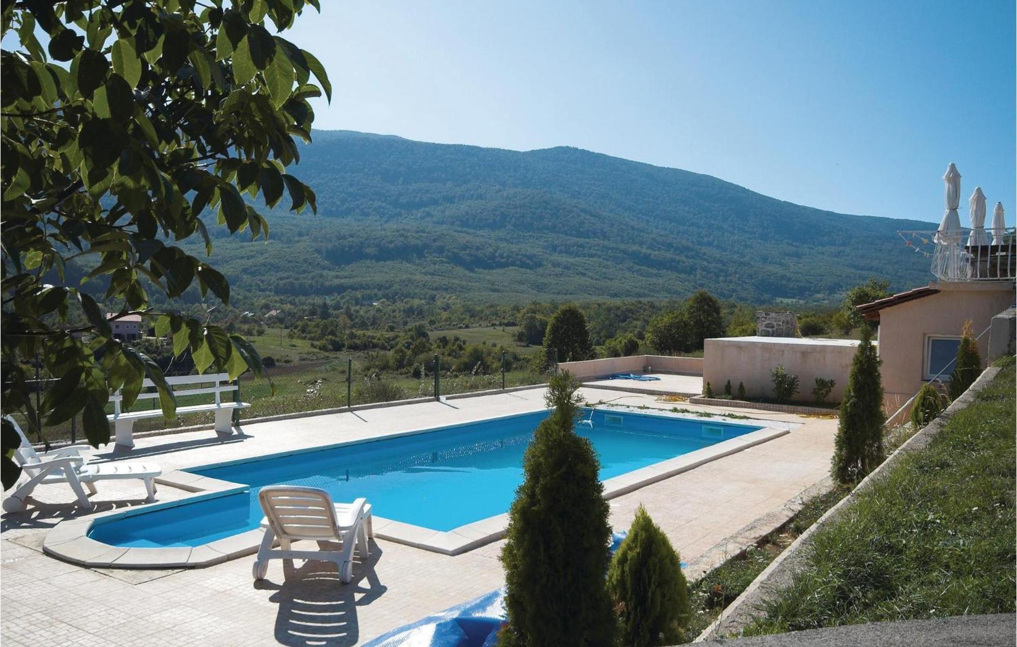 7 Bedroom Pet Friendly Home In Crni Kal Crni Kal  Kültér fotó