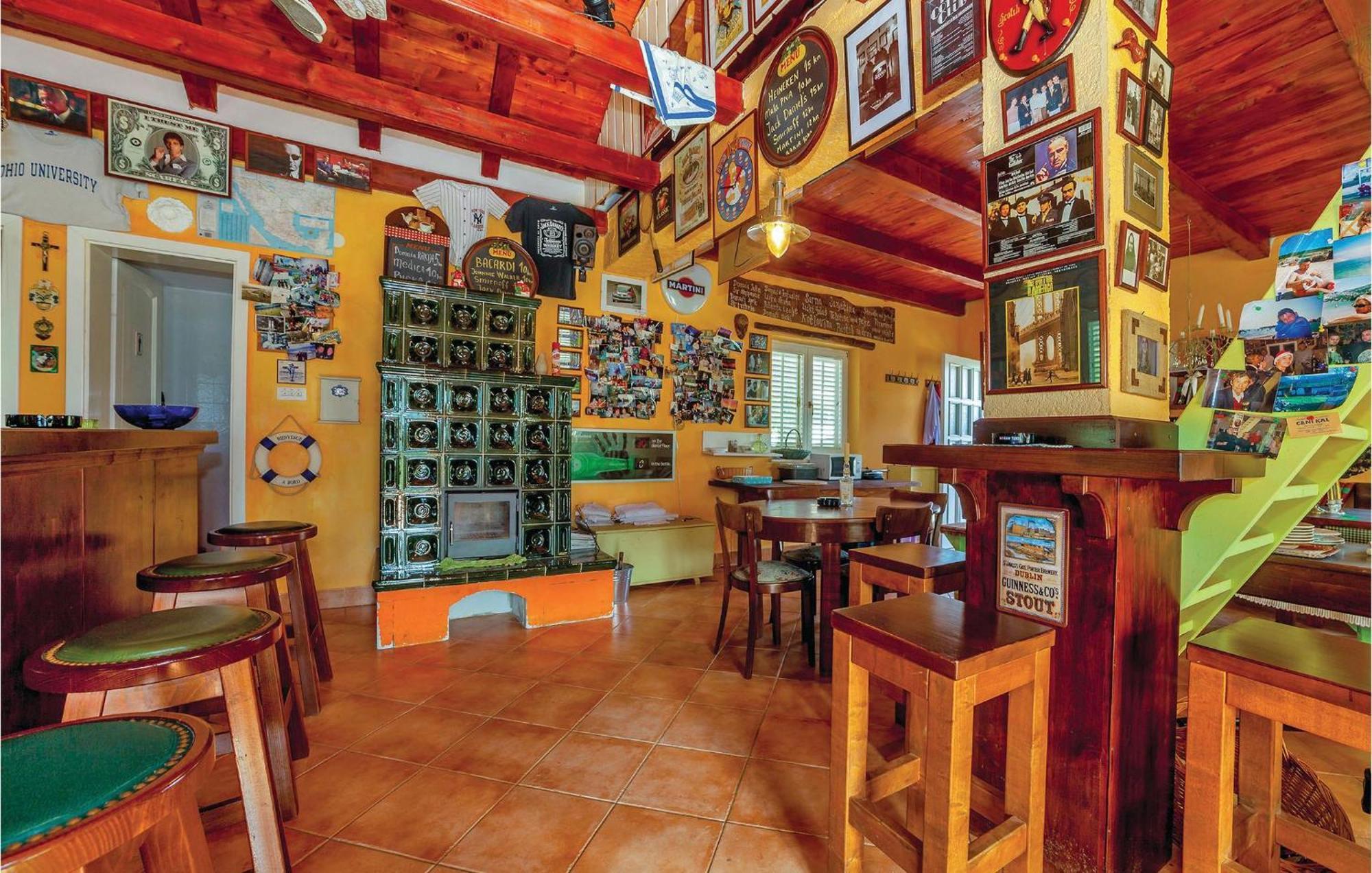 7 Bedroom Pet Friendly Home In Crni Kal Crni Kal  Kültér fotó