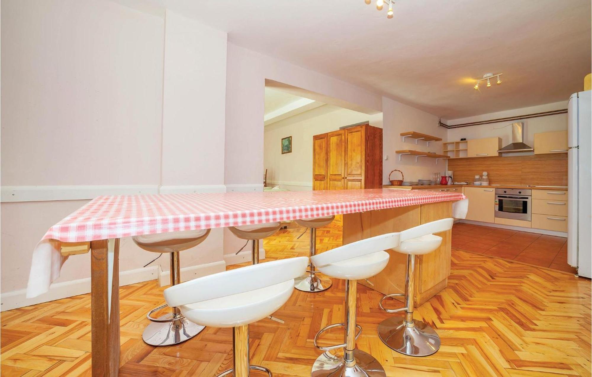 7 Bedroom Pet Friendly Home In Crni Kal Crni Kal  Kültér fotó