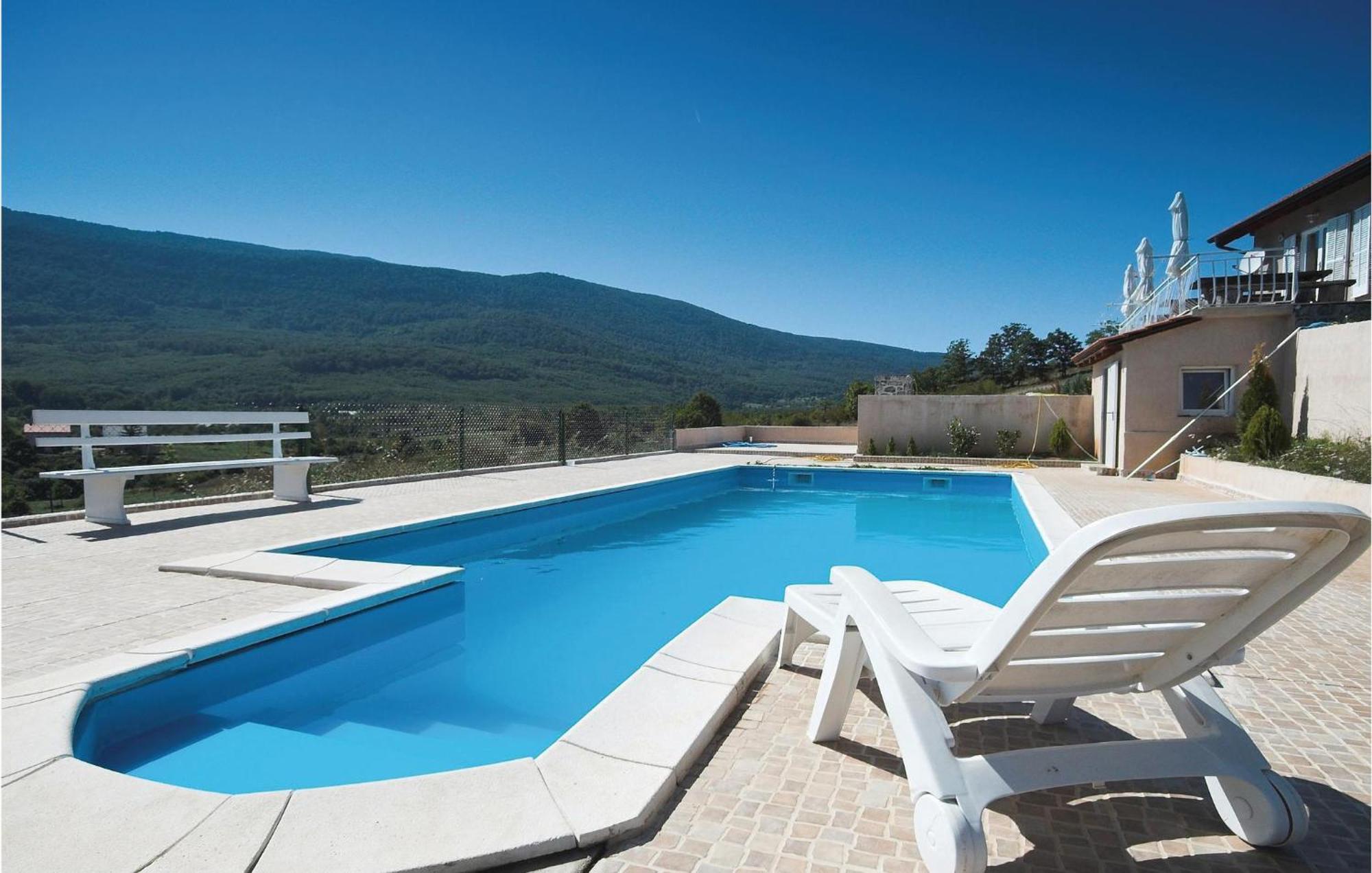 7 Bedroom Pet Friendly Home In Crni Kal Crni Kal  Kültér fotó