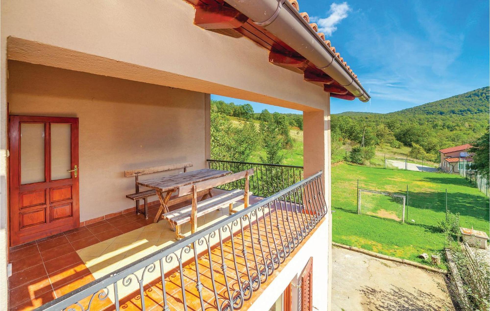 7 Bedroom Pet Friendly Home In Crni Kal Crni Kal  Kültér fotó