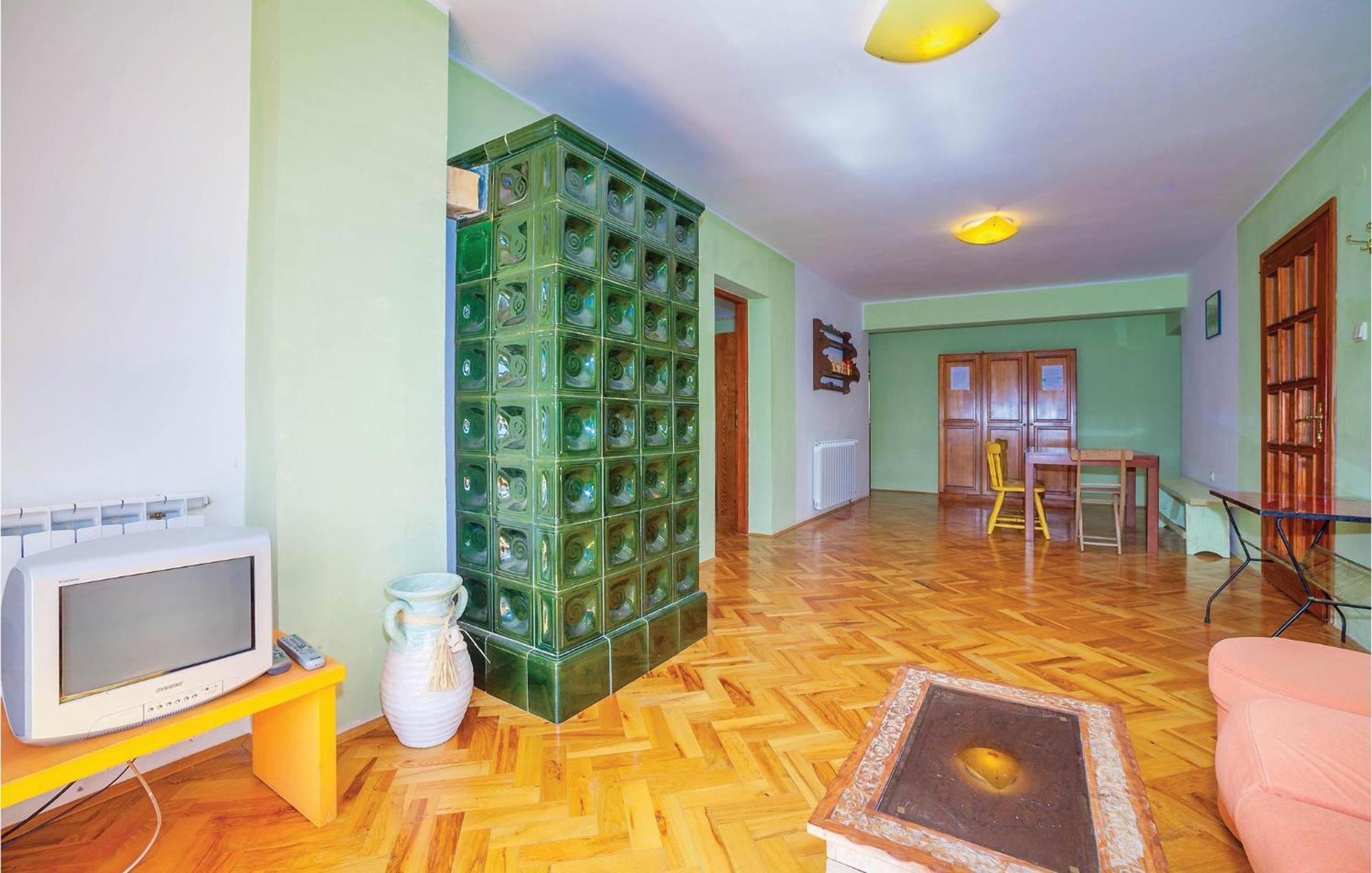 7 Bedroom Pet Friendly Home In Crni Kal Crni Kal  Kültér fotó